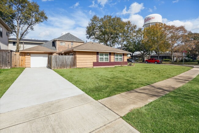 Building Photo - 501 Wilmington Dr