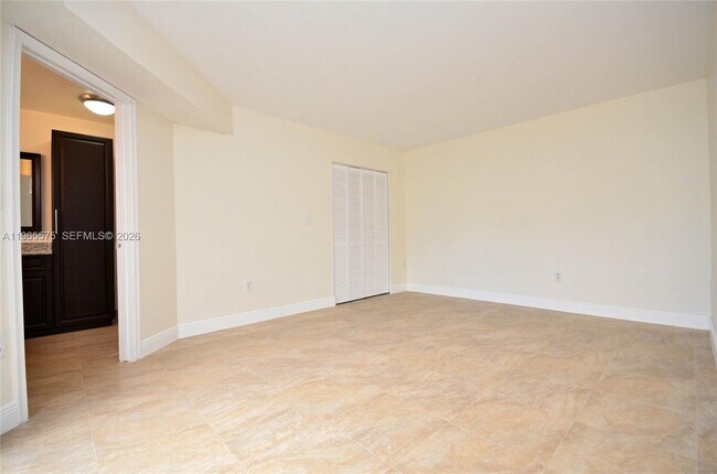 Building Photo - 10400 SW 67th St