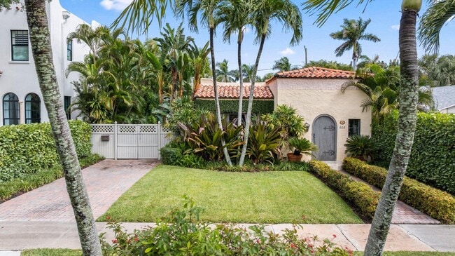 Building Photo - 605 Sunset Rd