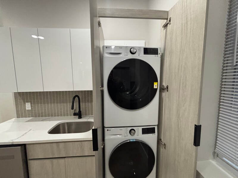 Building Photo - 5008 Palisade Ave