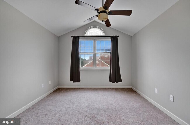 Building Photo - 14203 Plum Run Way