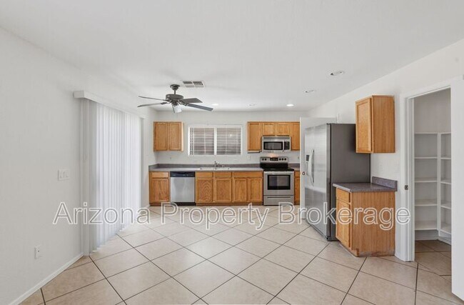 Building Photo - 3332 S Bowman Rd