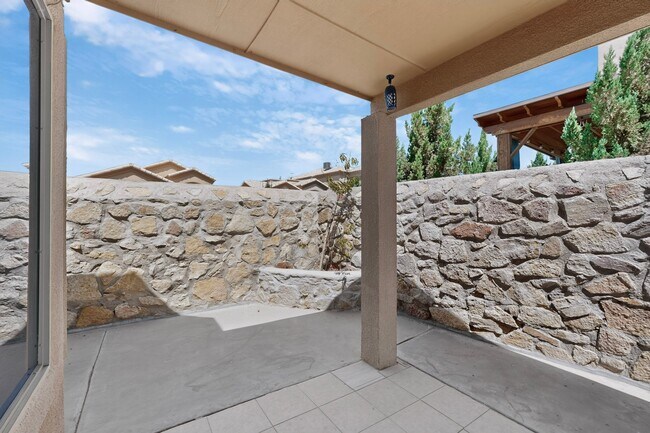 Building Photo - 11583 St Martin Way