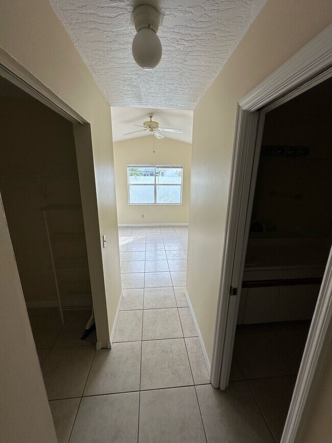 Building Photo - 2BD / 2BA SUNTREE VILLA HOME