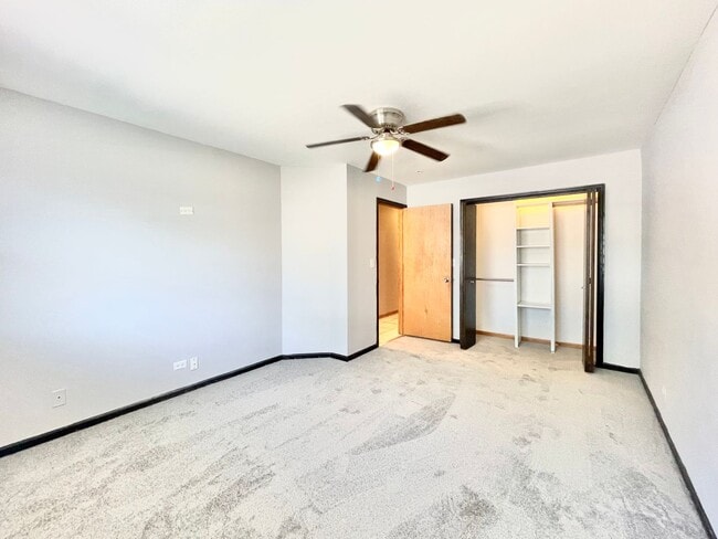 Building Photo - 2714 W 37th Pl