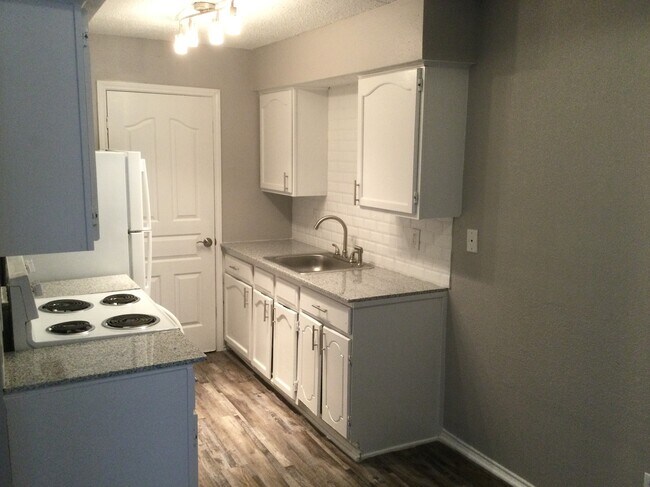 Kitchen - 3209 Norwalk Ave