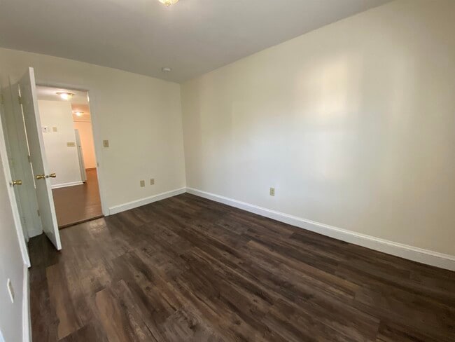 Building Photo - 53 Walker St