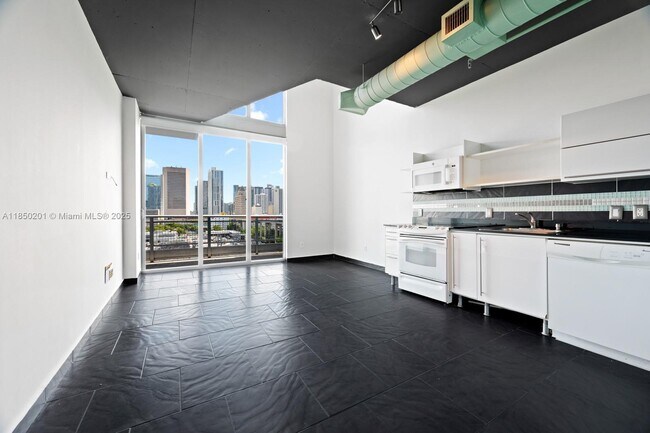 Building Photo - 690 SW 1st Ct