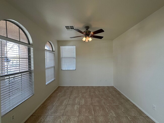 Building Photo - MADISON PLACE AT SUMMERLIN