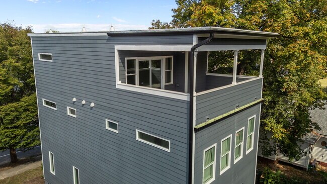 Building Photo - 516 New Bern Ave