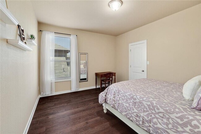 Building Photo - 3700 Dover Ferry Crossing