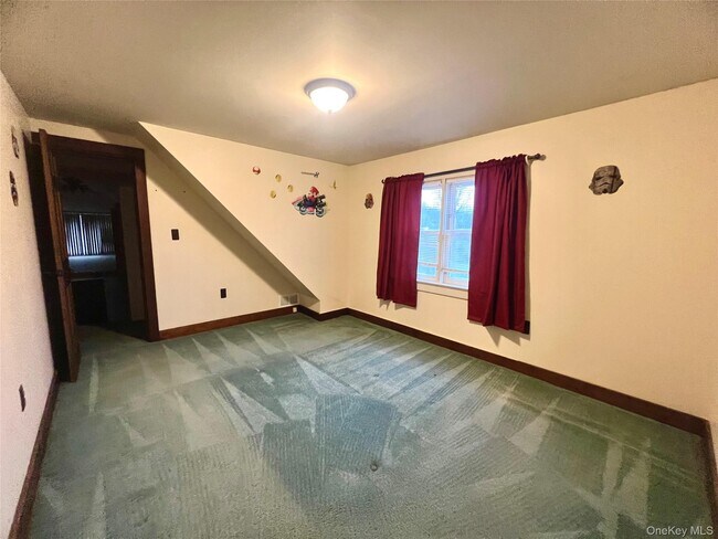 Building Photo - 57 Hubbard Rd