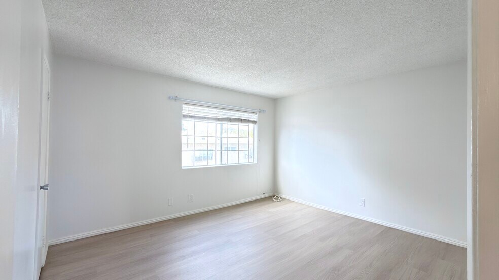 Building Photo - 20930 Parthenia St