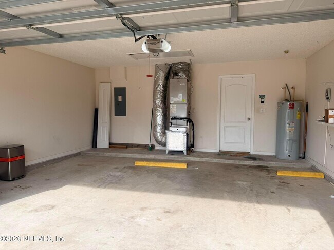 Building Photo - 6423 Crimson Leaf Ln