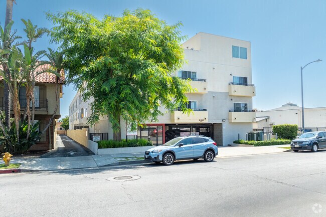 Building Photo - Eagle Glen Apartments