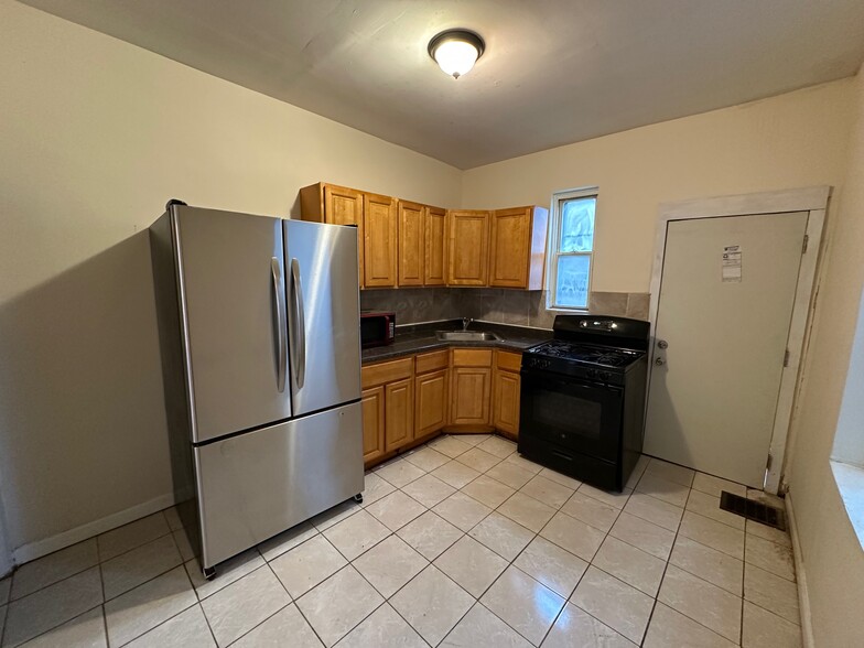 Building Photo - 3430 N Lee St