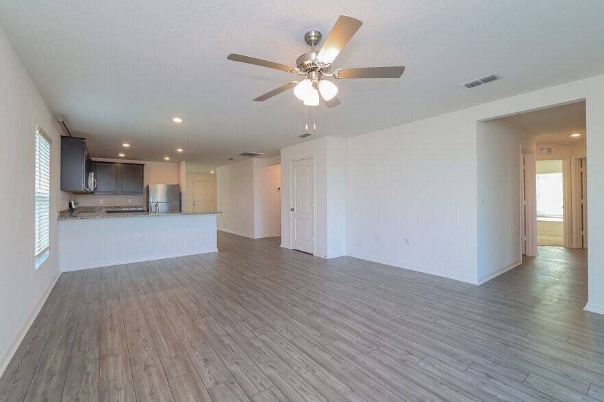 Building Photo - 513 Kensington View Dr