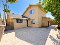Building Photo - 1559 Elderwood Ave