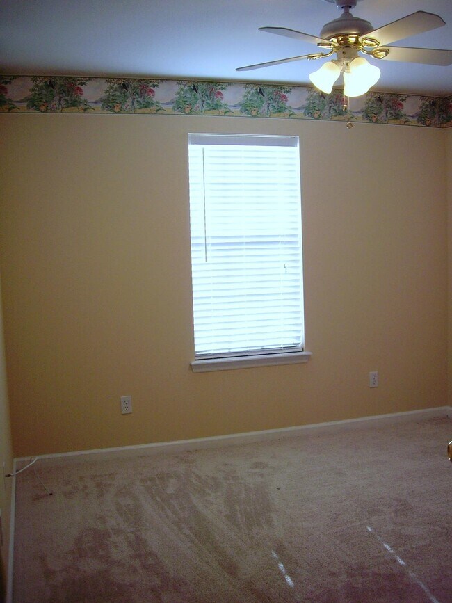 Building Photo - 1043 Winter Ln