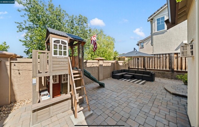 Building Photo - 110 Elworthy Ranch Dr