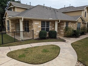 Building Photo - 16100 S Great Oaks Dr