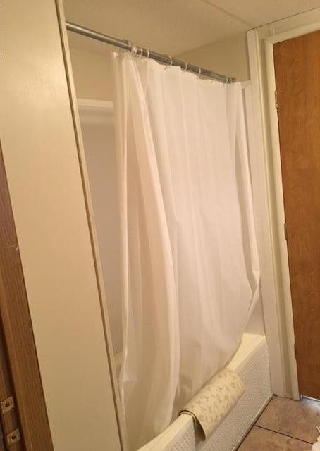 Building Photo - 1617 Ridge Dr