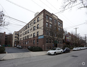 Building Photo - Sherwood Court