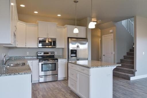 Building Photo - 3947 Bella Vista Dr