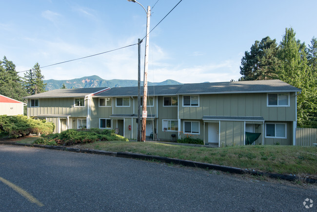 Building Photo - Cascade Village
