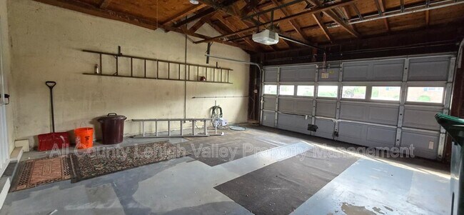 Building Photo - 7102 Linden Rd