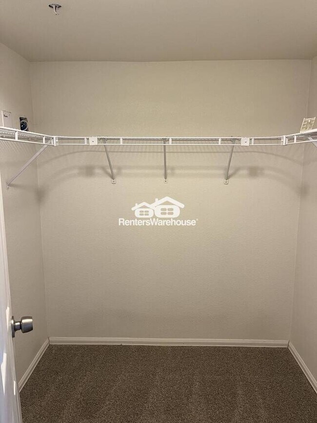 Building Photo - 12281 E Tennessee Dr