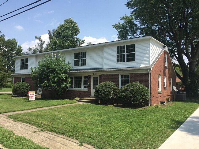 Primary Photo - 1562 Elizabeth St