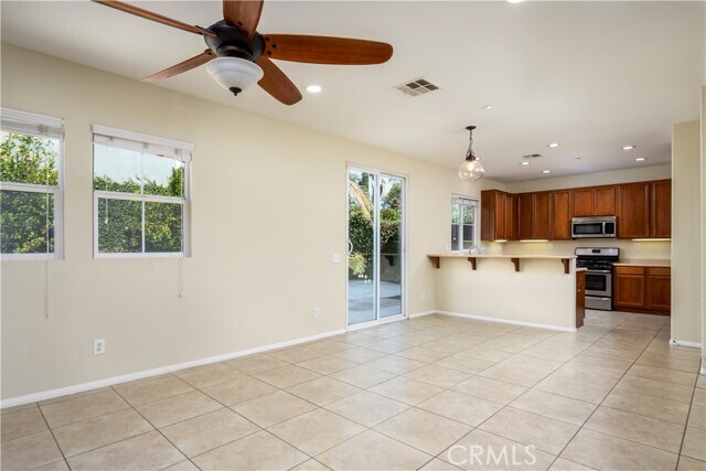 Building Photo - 16442 El Revino Dr