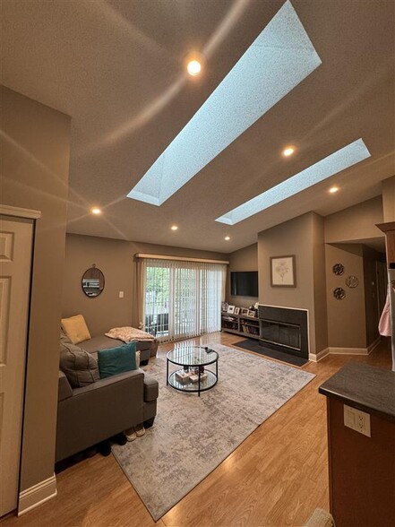 Building Photo - 268 Kempsey Dr