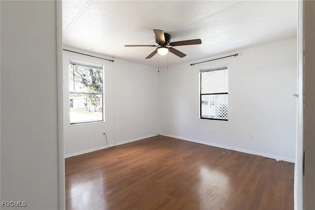 Building Photo - 5370 Country Field Cir