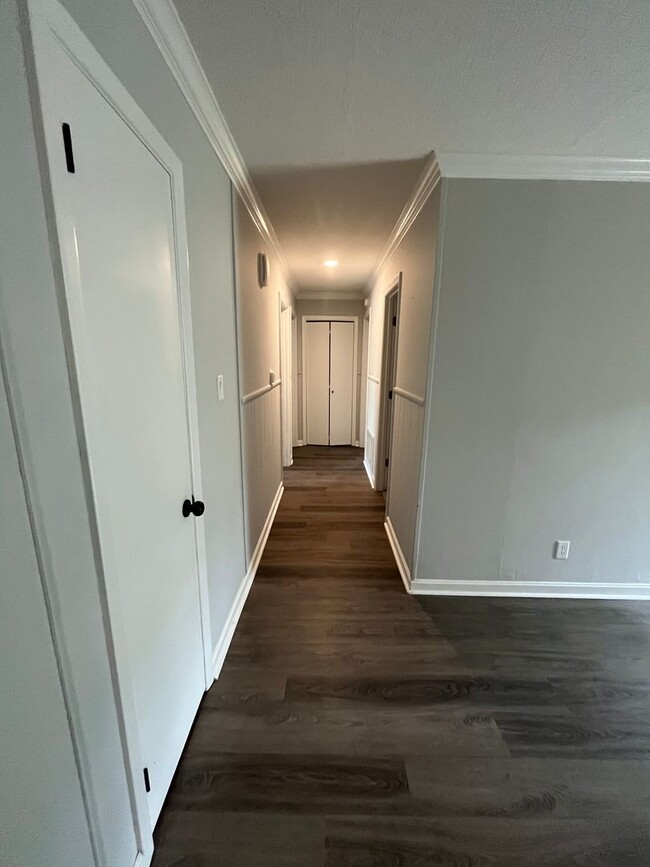 Building Photo - Sherwood Rental