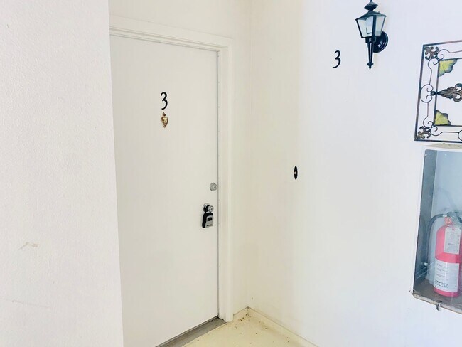 Building Photo - 25250