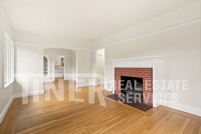 Building Photo - 1701 41st St