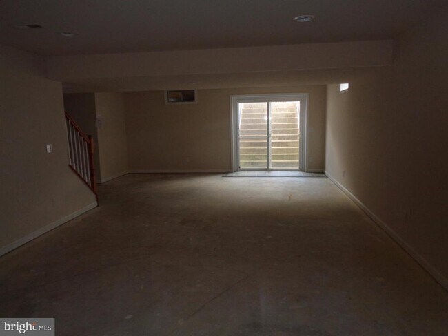 Building Photo - 8 Foggy Field Ln