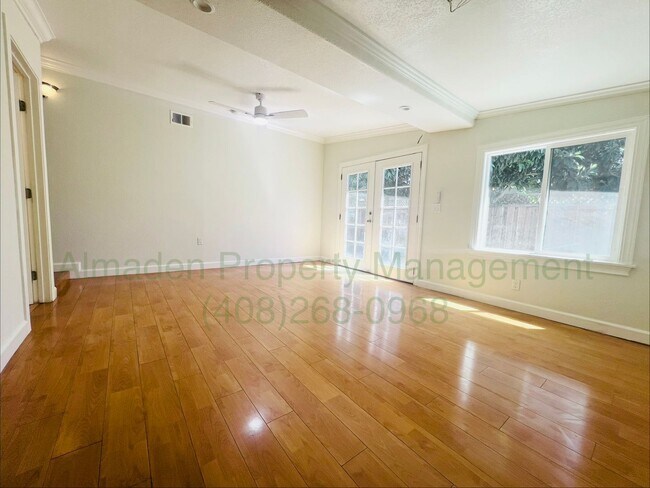 Building Photo - 924 Almaden Ave