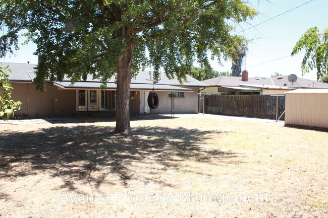 Building Photo - Home for Rent  3 Bed/1 Bath - 1,847 Sq Ft.  $2,295/month  Hoover High Region