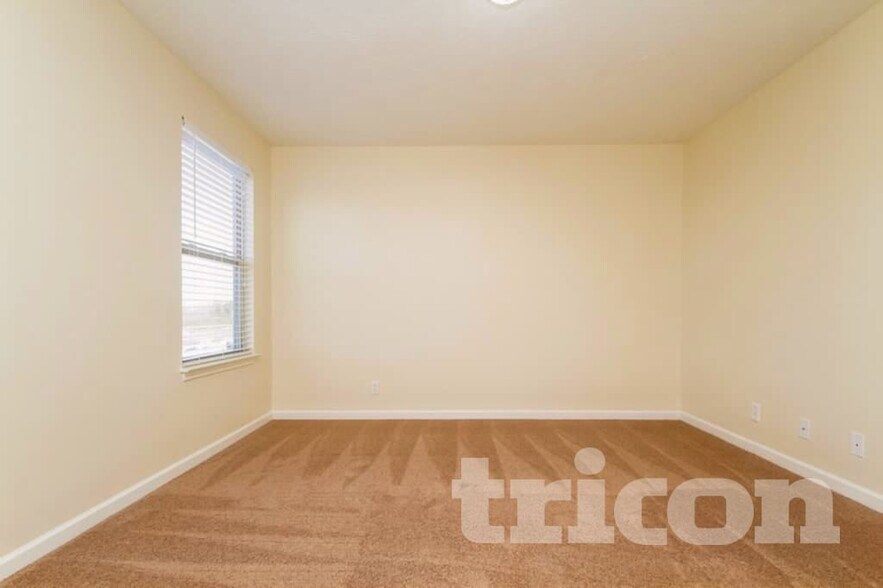 Building Photo - 1712 Colyn Avenue