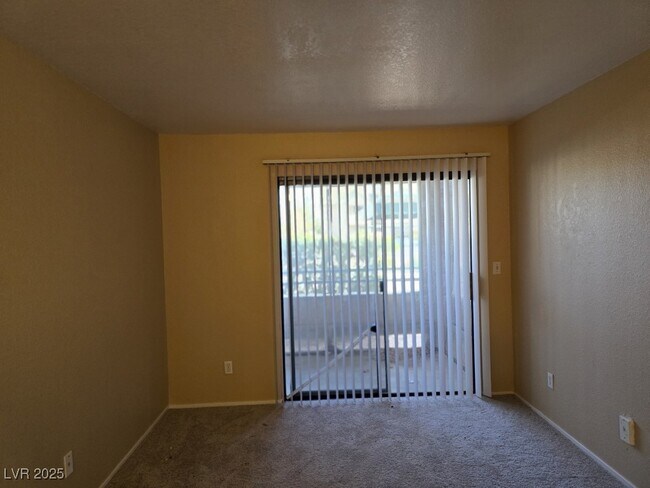 Building Photo - 5111 S Lindell Rd