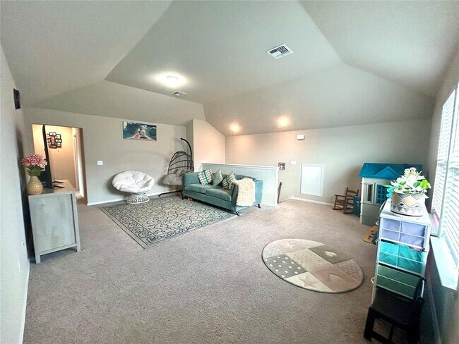 Building Photo - 115 Forsythia Trail