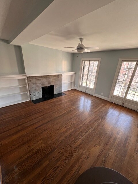 Living Room Photo 1 - 4931 Laclede Ave