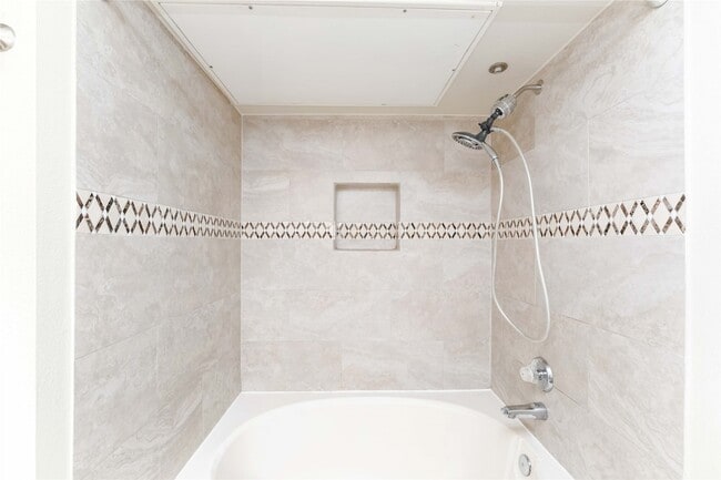 Building Photo - 3231 Allen Pkwy