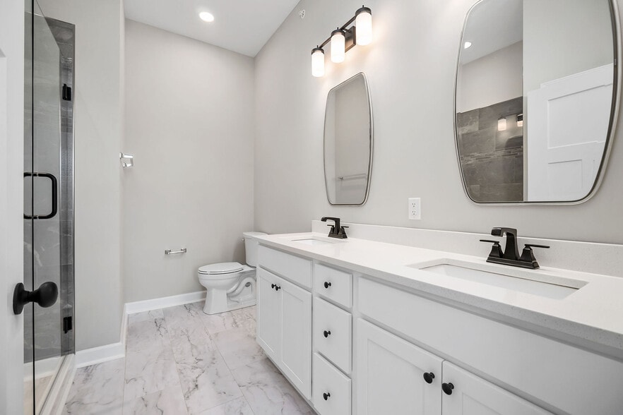 Building Photo - 279 Scott Ave