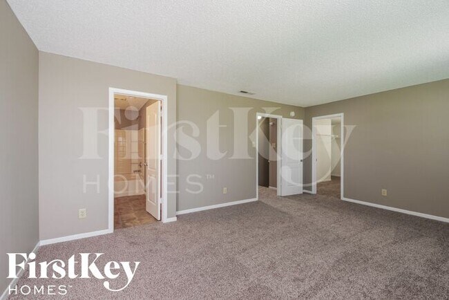 Building Photo - 1820 Feather Reed Ln