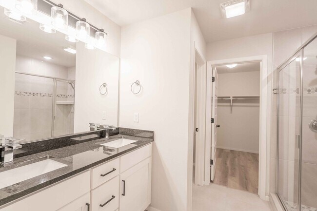 Building Photo - New Construction Home 4 Bed 3 Bath in Bixby!
