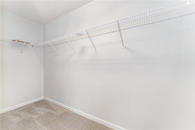 Building Photo - 850 Grove Valley Dr